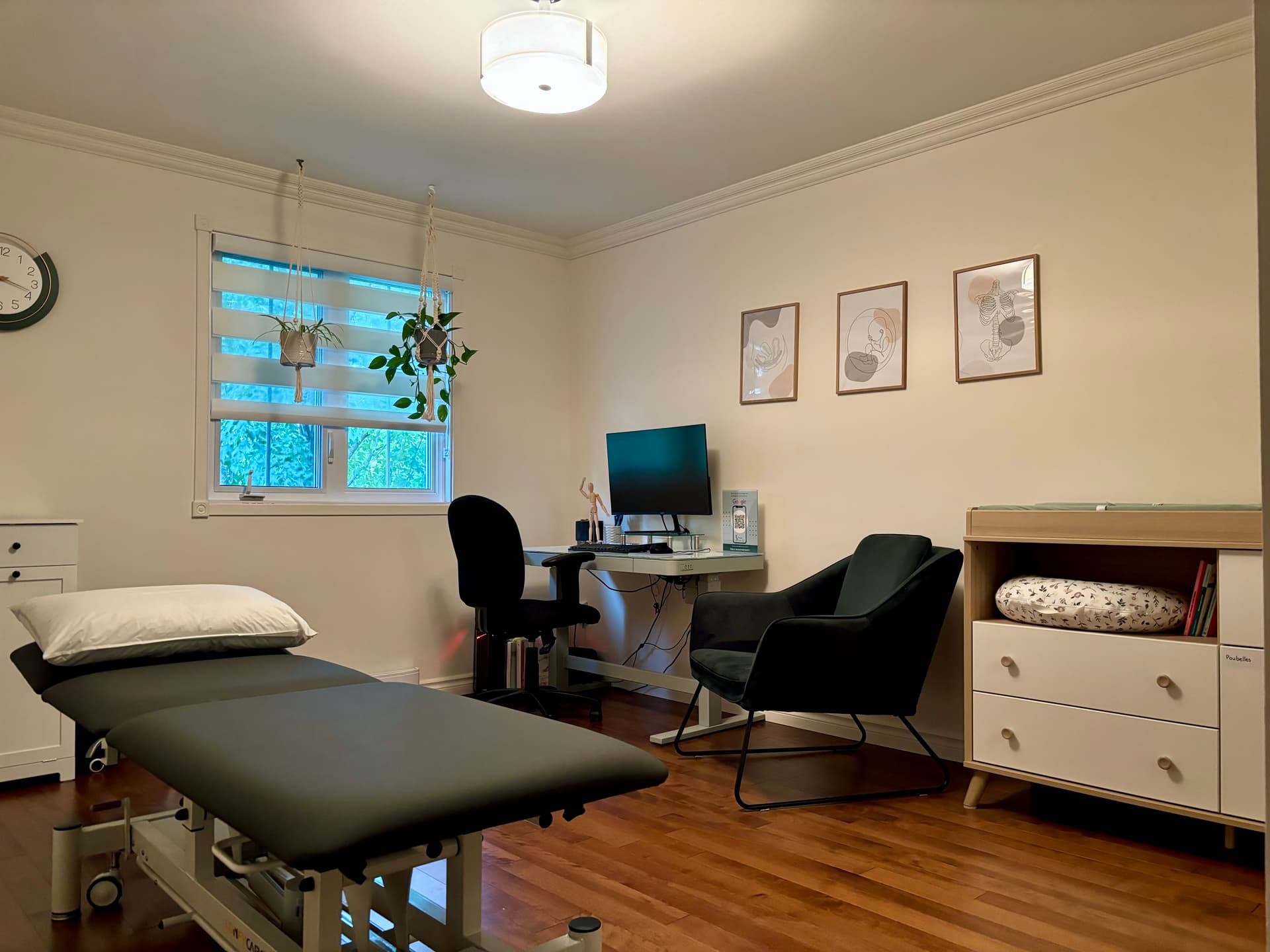 Salle de consultation chaleureuse